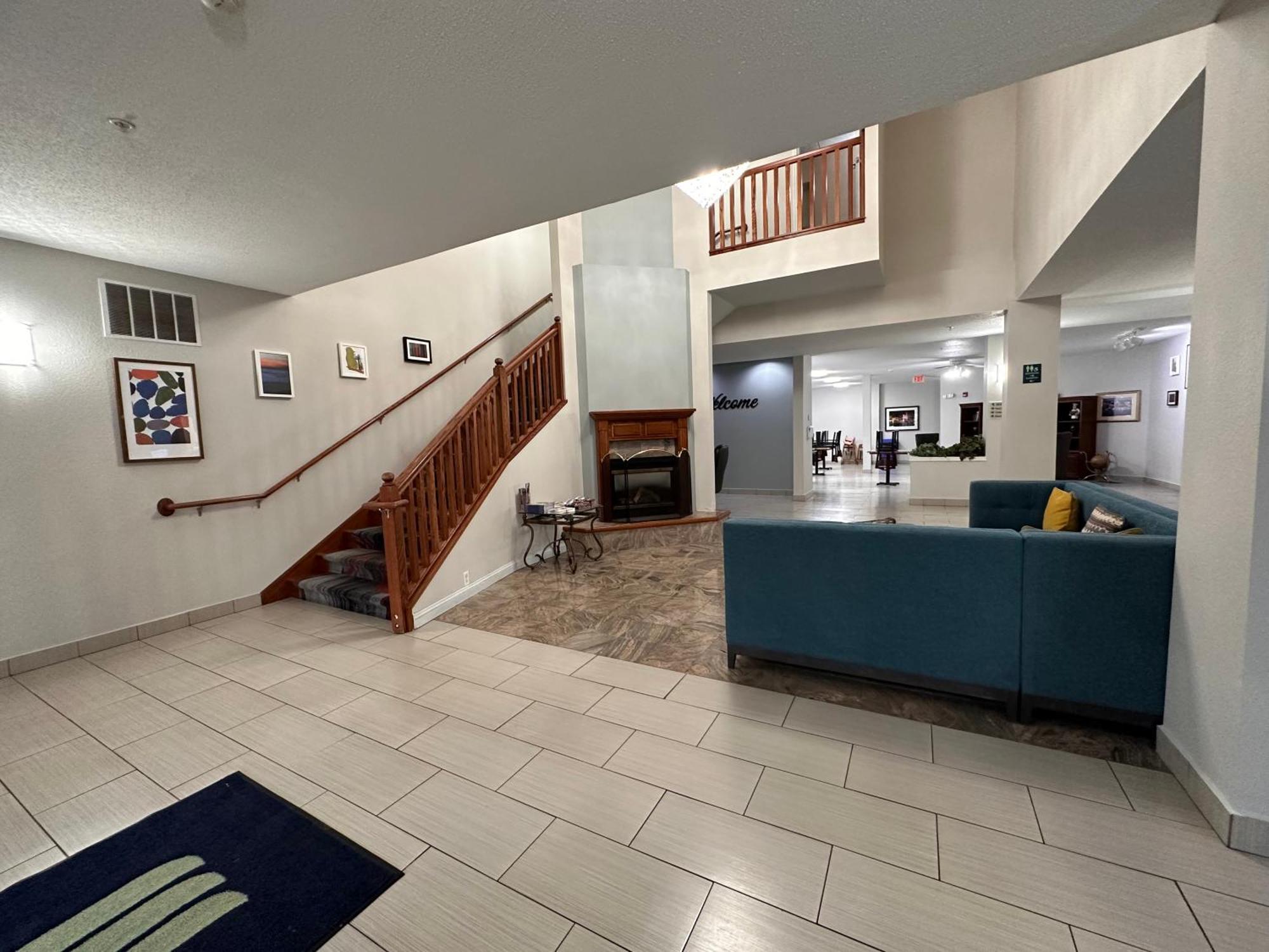 Mainstay Suites Madison Airport Extérieur photo