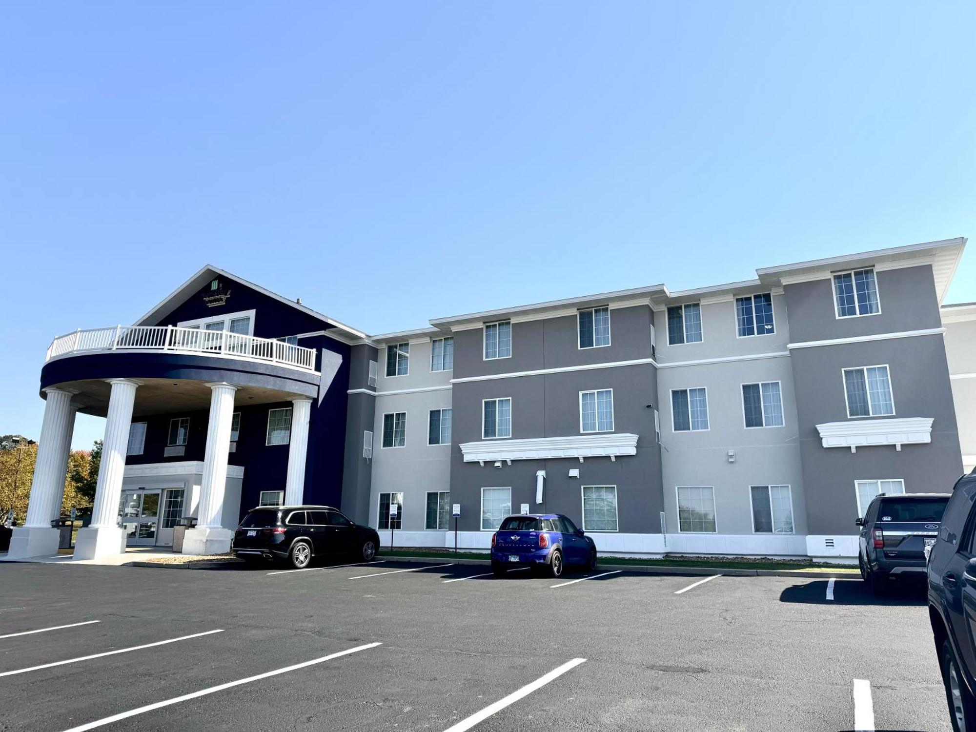 Mainstay Suites Madison Airport Extérieur photo