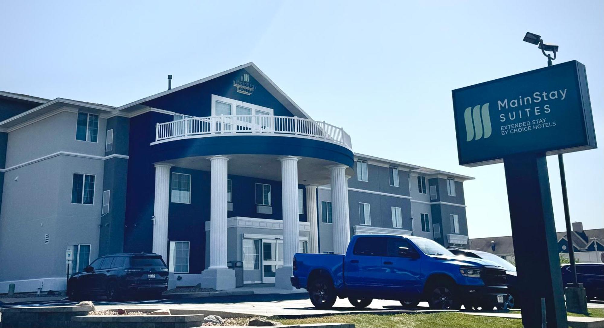 Mainstay Suites Madison Airport Extérieur photo